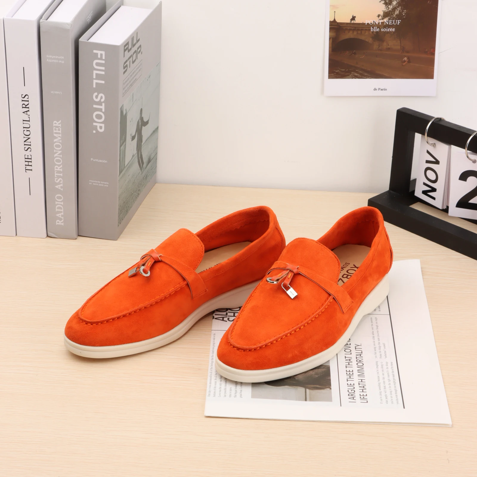 NONE Hochwertige Slipper der Marke XOBZJH, weiche Unisex-Freizeitschuhe, mehrfarbige flache Schuhe aus echtem Leder, luxuriöses Design 3