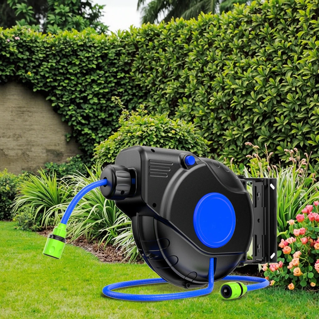 Afbeelding 5: Inrolbare tuinslangrol met wandbevestiging en slangspuitmond