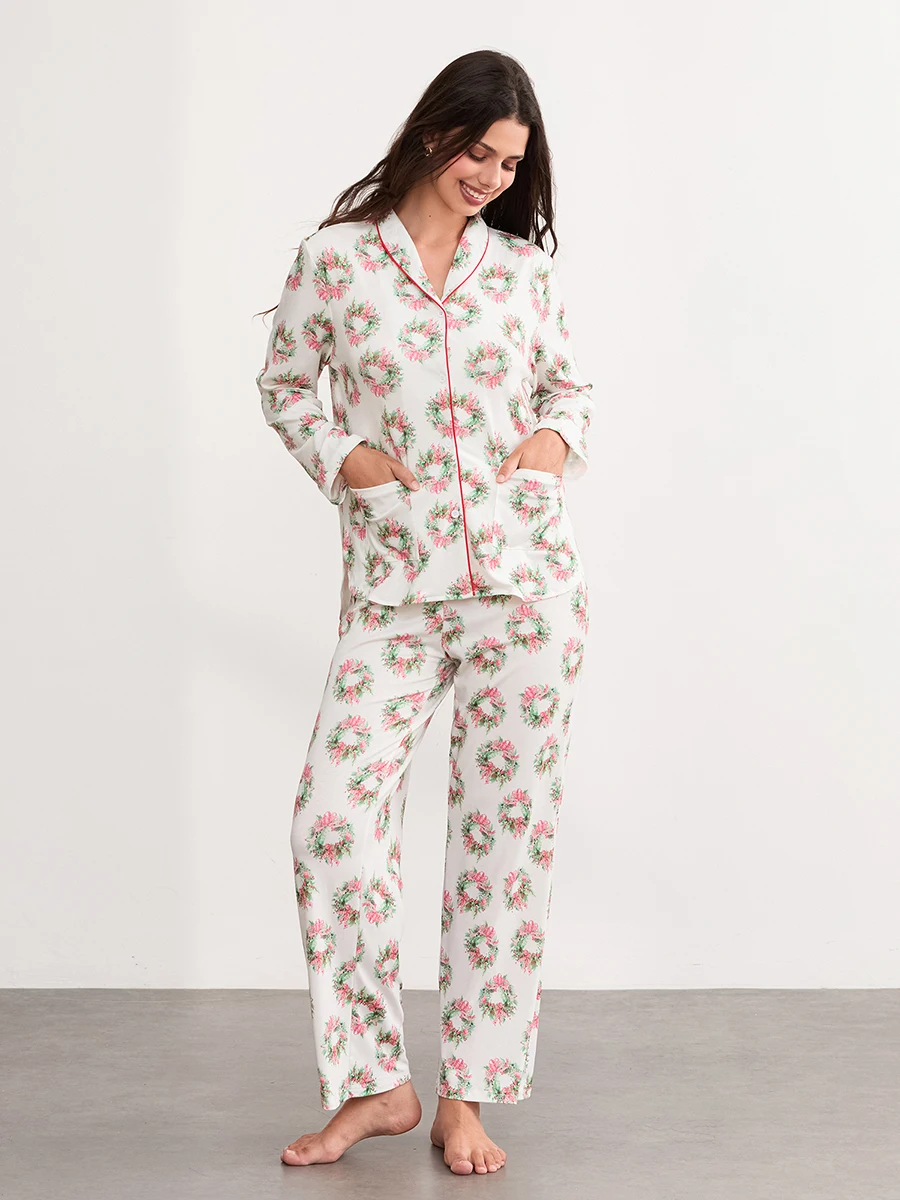 Women’s 2 Piece Lounge Christmas Wreath  Pajama Set Scalloped Trim Long Sleeve Button Up Shirt + Pants Set Casual Sleepwear