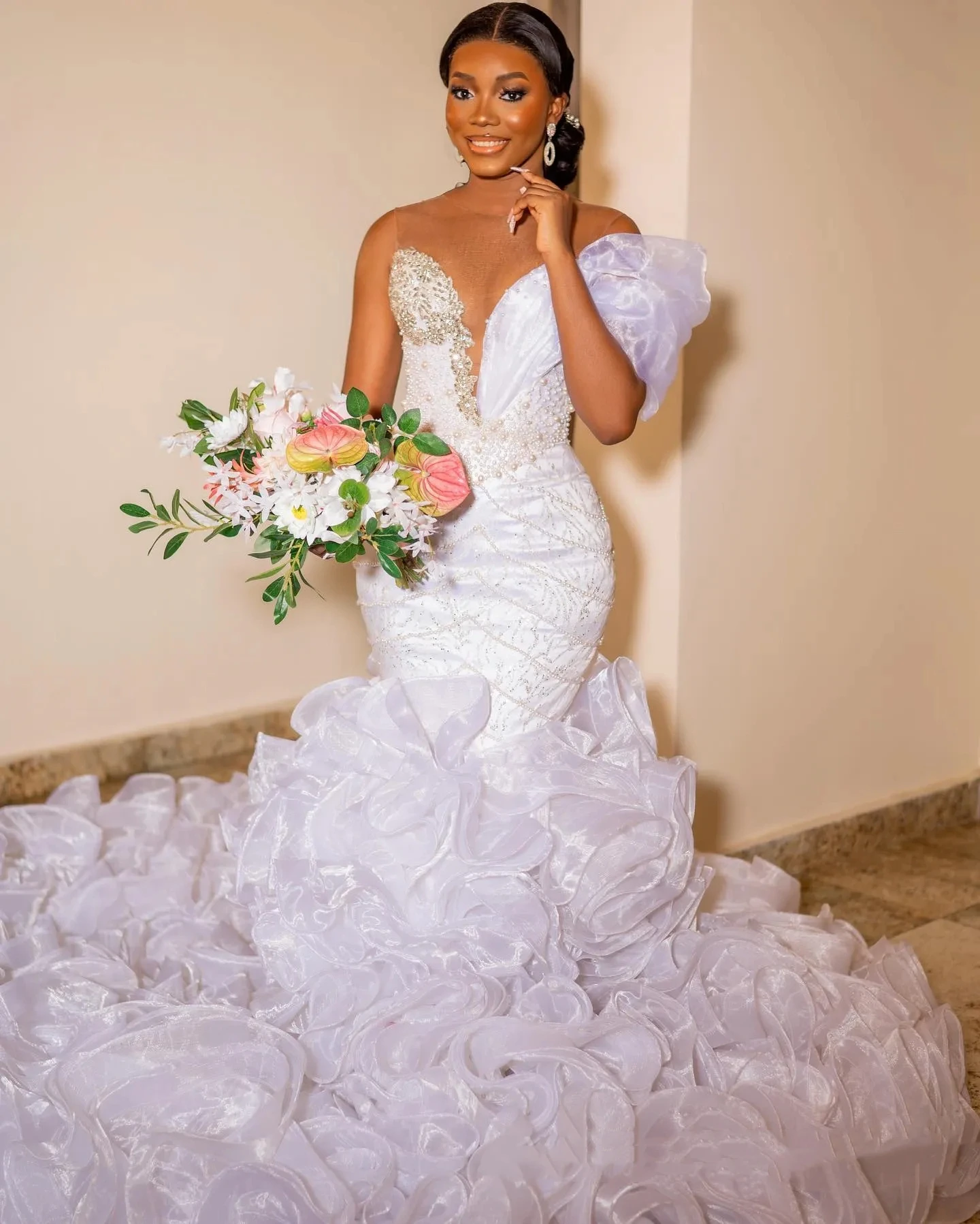 

Customized 2026 Mermaid Sparkling Luxury Lace Decal Bridal Dress V Neck Sexy Sparkling Ball Dress Beaded Princess Wedding Dress
