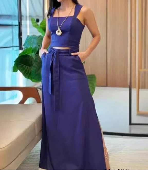 

Летний темпераментный топ с открытым пупком и юбка средней длины с высокой талией, комплект из двух предметов