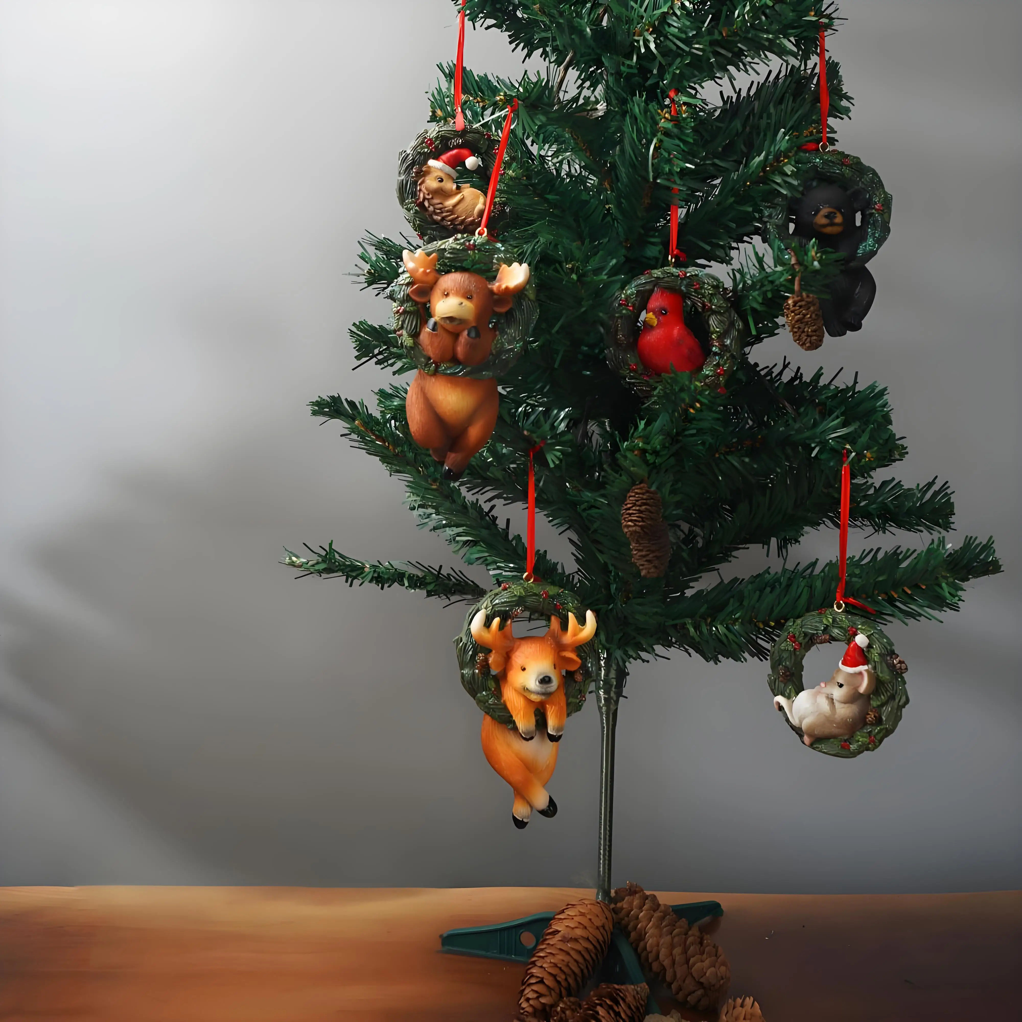 

3pcs/6pcs Resin Christmas Party Hanging Ornaments Including Moose Reindeer Christmas Red Bird and Small Christmas Tree Decor