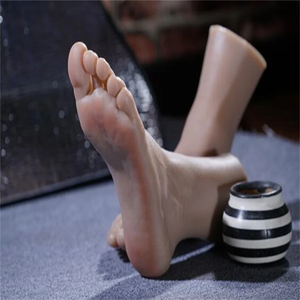 Silica Gel Mannequin for Men, Male Foot Mannequin, Jewelry Display,Artificial Props, Joints Can Positioned Medical Science, E117