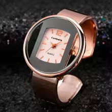Stylish 2023 Gold & Silver Quartz Wristwatch For Women, Luxury Fashion Essential.
