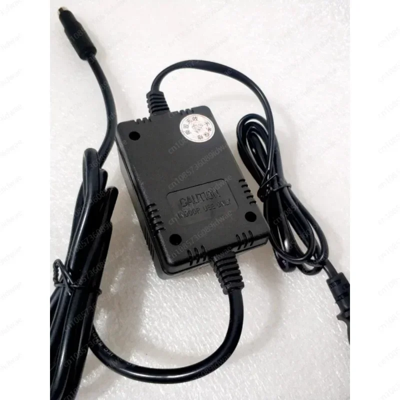 

Внешний адаптер питания XENYX для микшера BEHRINGER UB502 802