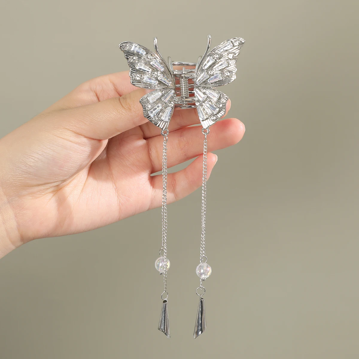 Exquisite Rhinestone Butterfly Fringe Hair Claw Clips Korean New Ponytail Braid Pearl Hairpin Girl Crab Metal Headdress Gift