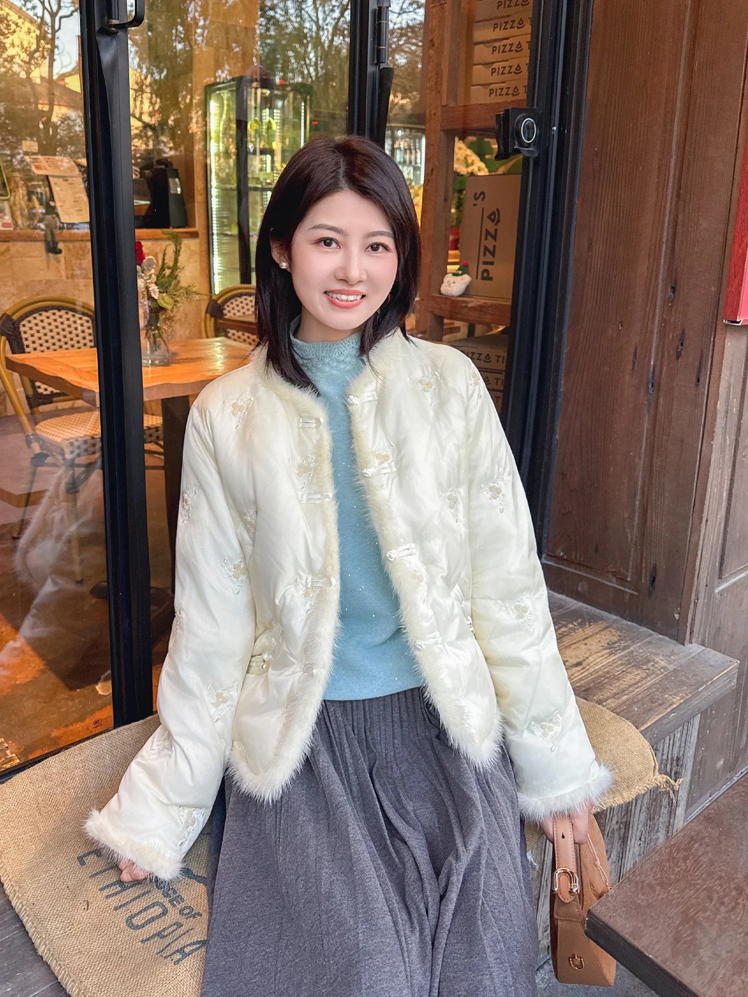 

Zillal Snow Beau New Chinese Sle Embroidered White Du down Coat Warm round Ne Mink Fur Outerwear Commute Faion