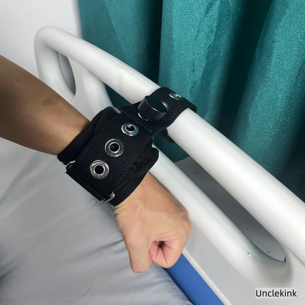 Black Wrist Restraint with Magnetic Lock Key - Medical Restraint Belt, Soft Cotton Lining, Adjustable Reusable Psychiatric Care