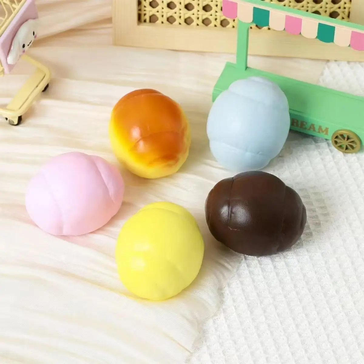 New Simulation Piggy Bun Squishy Toy Finger Suction Design Super Soft Slow Rebound Stress Relief Fidget Toy for Daily Play - Detail 1