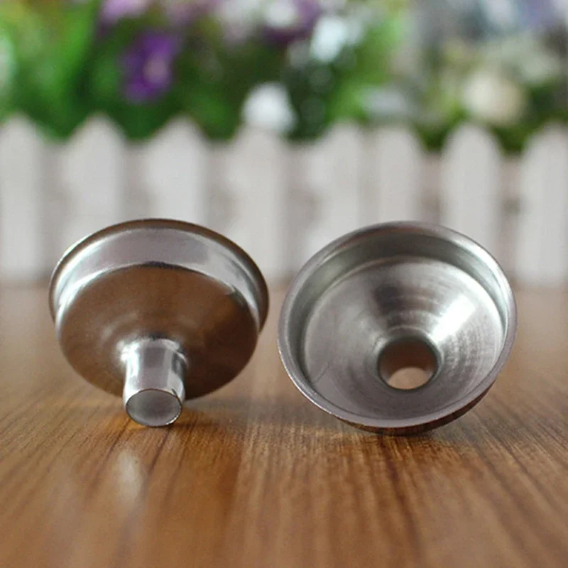 Stainless Steel Small Mouth Funnel Bar Wine Flask Mini Funnel For Filling Hip Flask Narrow-Mouth Bottles Jug Funnel Kitchen Tool