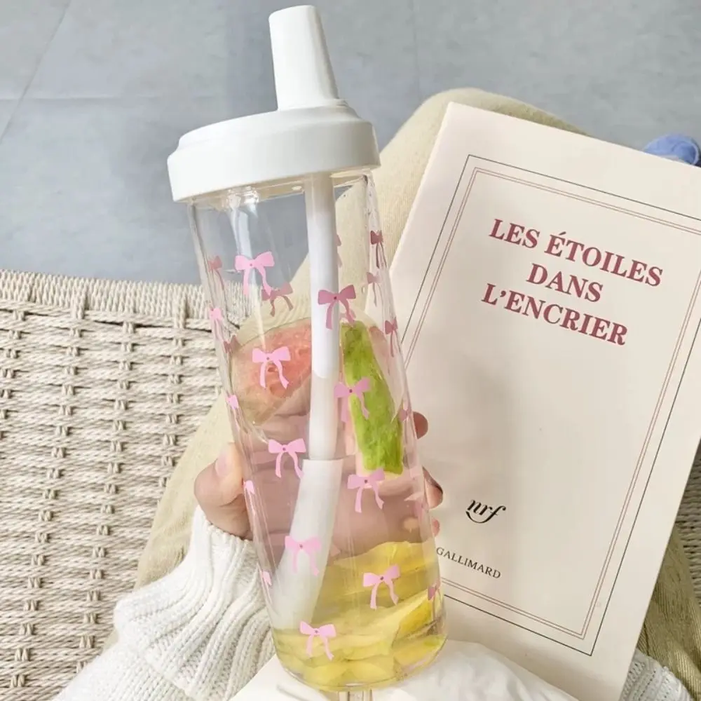 

700ml Milk Plastic Cup with Lid Straw Leakproof Water Straw Bottles Portable Dustproof Large Capacity Water Bottle Juice