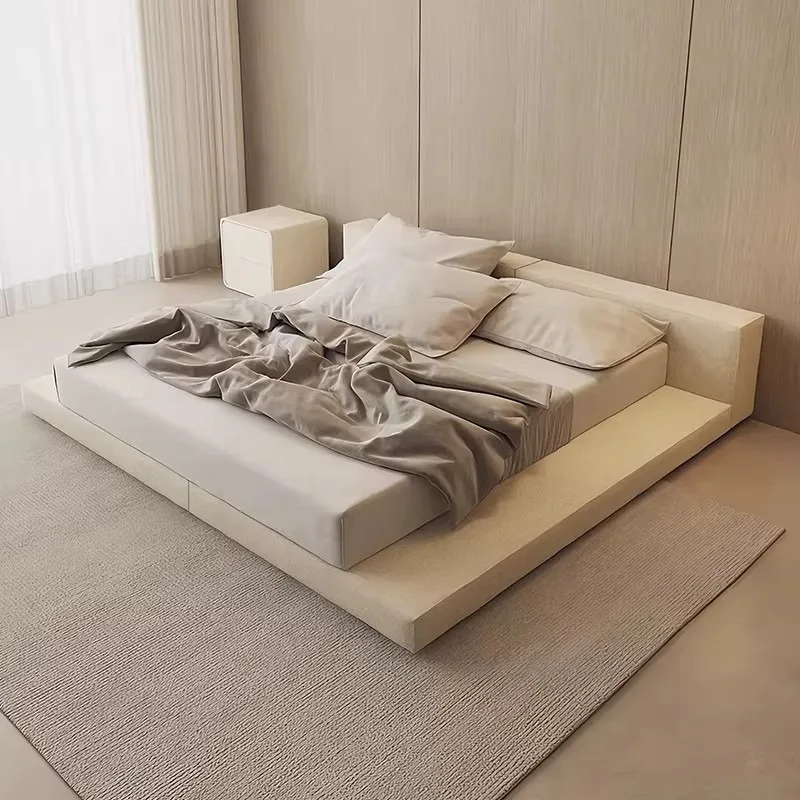

Floor bed Modern simple master bedroom double bed.