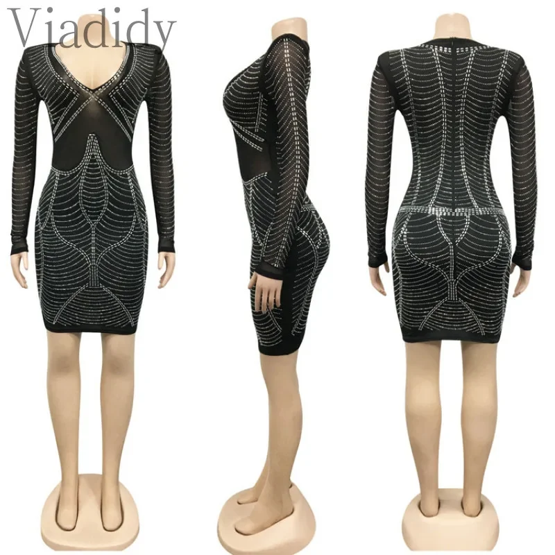 Vestido feminino sexy de manga comprida com decote em V de malha transparente com strass para boate