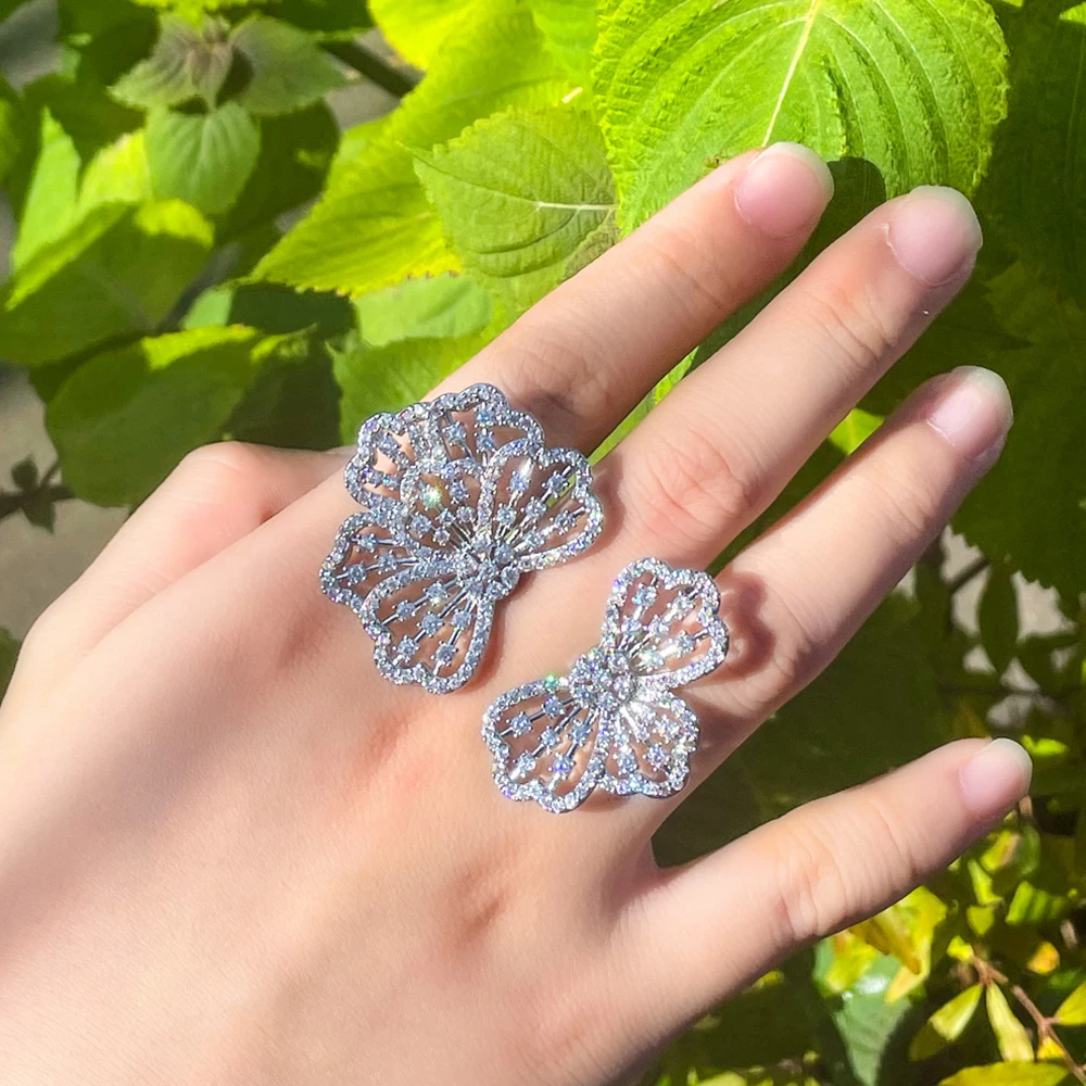BeaQueen Gorgeous Silver Color Finger Jewelry Shiny White Cubic Zirconia Big Bow Flower Wedding Adjustable Rings for Women R123