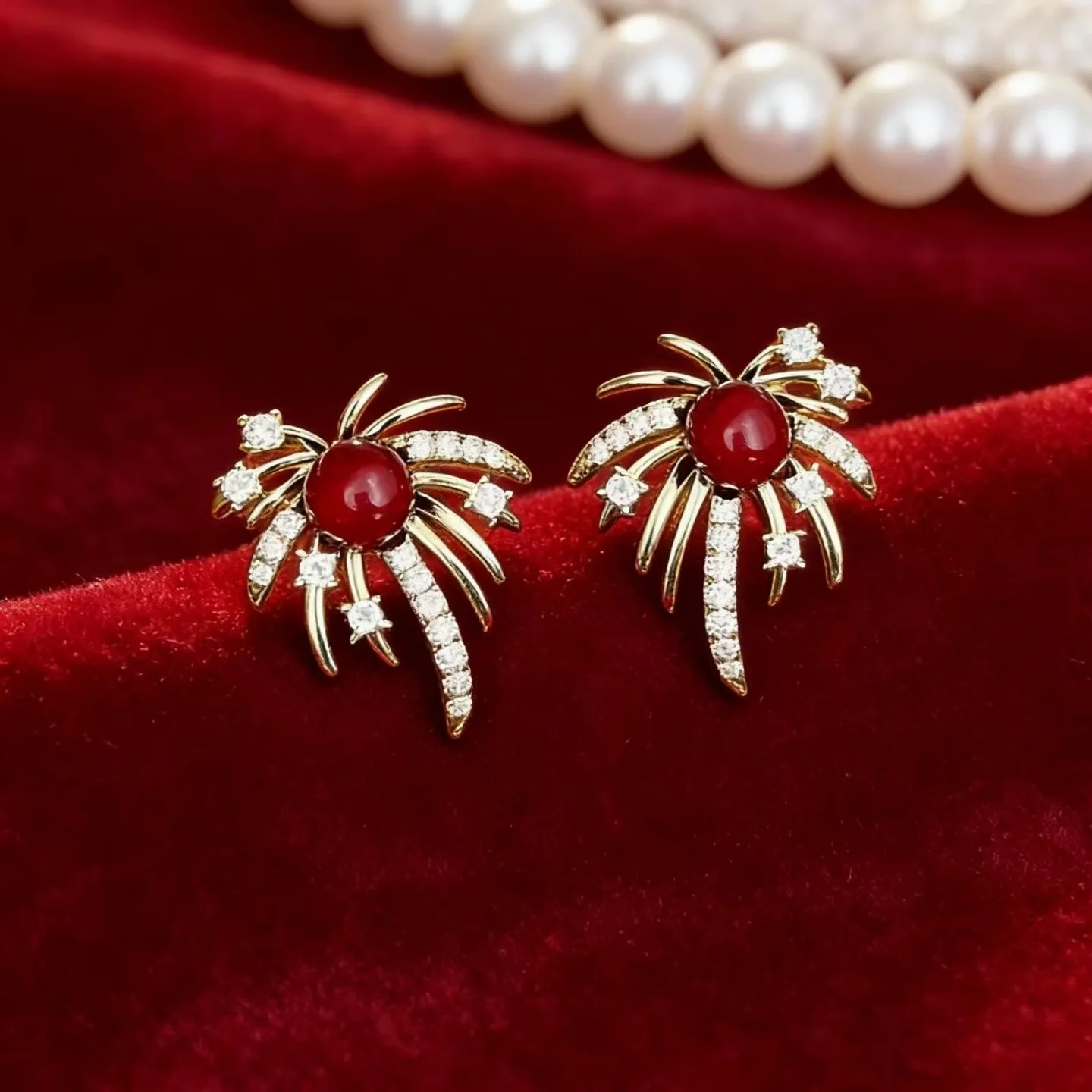 New Year's  earrings are unique, beautiful, light luxury, high-end red pearl earrings, temperament, Chinese New Year ea