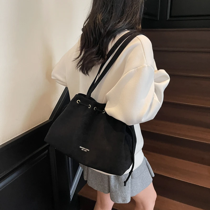 موضة جديدة حقائب كتف من جلد الغزال الصناعي غلق بمشبك خيط الخياطة 2026 سعة كبيرة للتنقل تصميم أنيق حقائب كروس نسائية #4