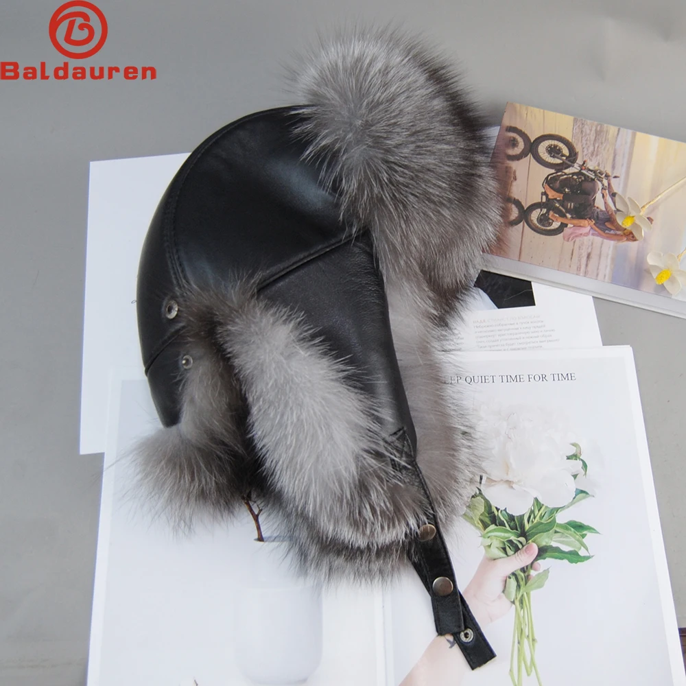 2025 New Winter Man Genuine Real Fox Fur Hat 100% Natural Real Leather Cap Casual Warm Soft Russia Men Real Fox Fur Bomber Caps