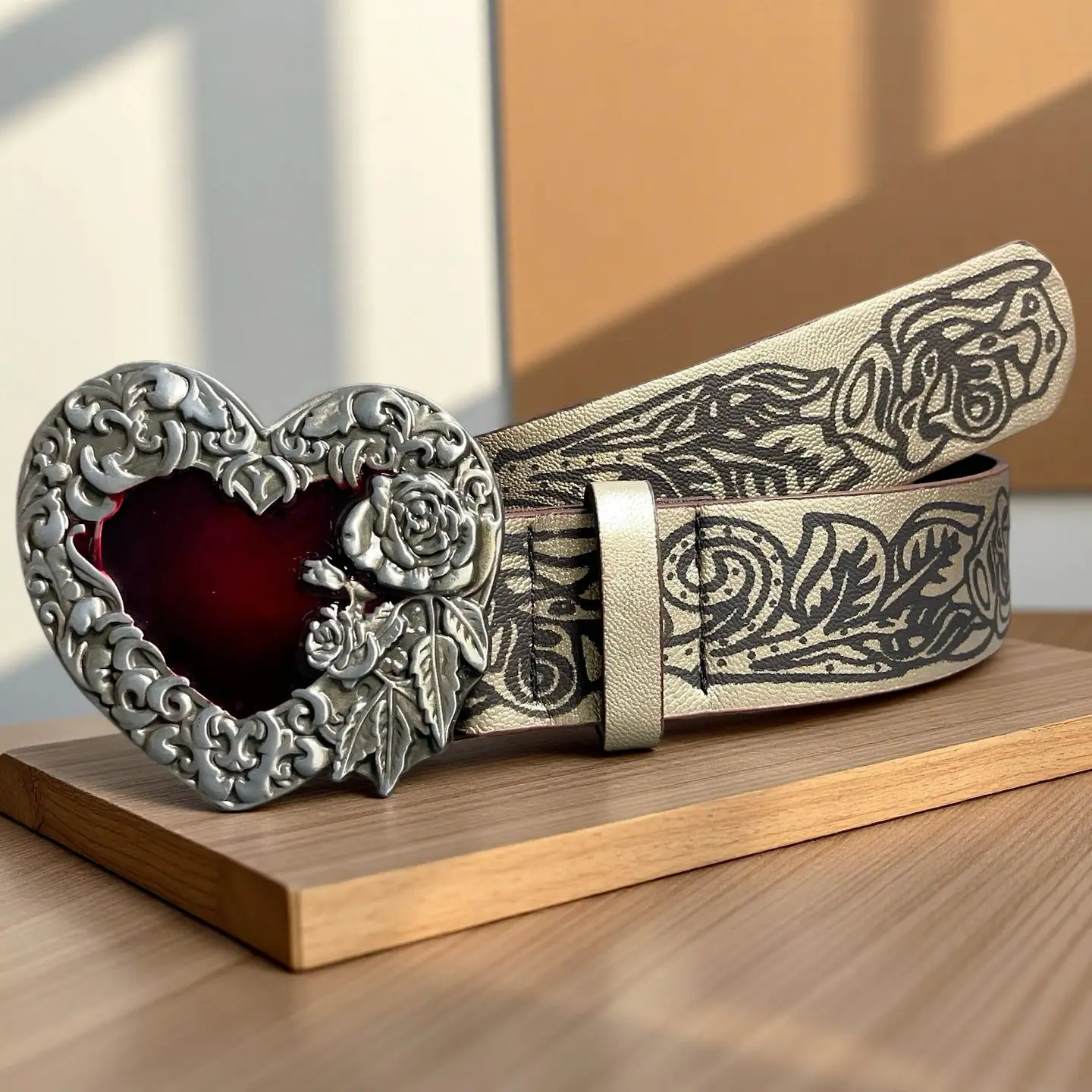 Trendy Personalized Punk Style Retro Embossed Red Heart Women's Belt