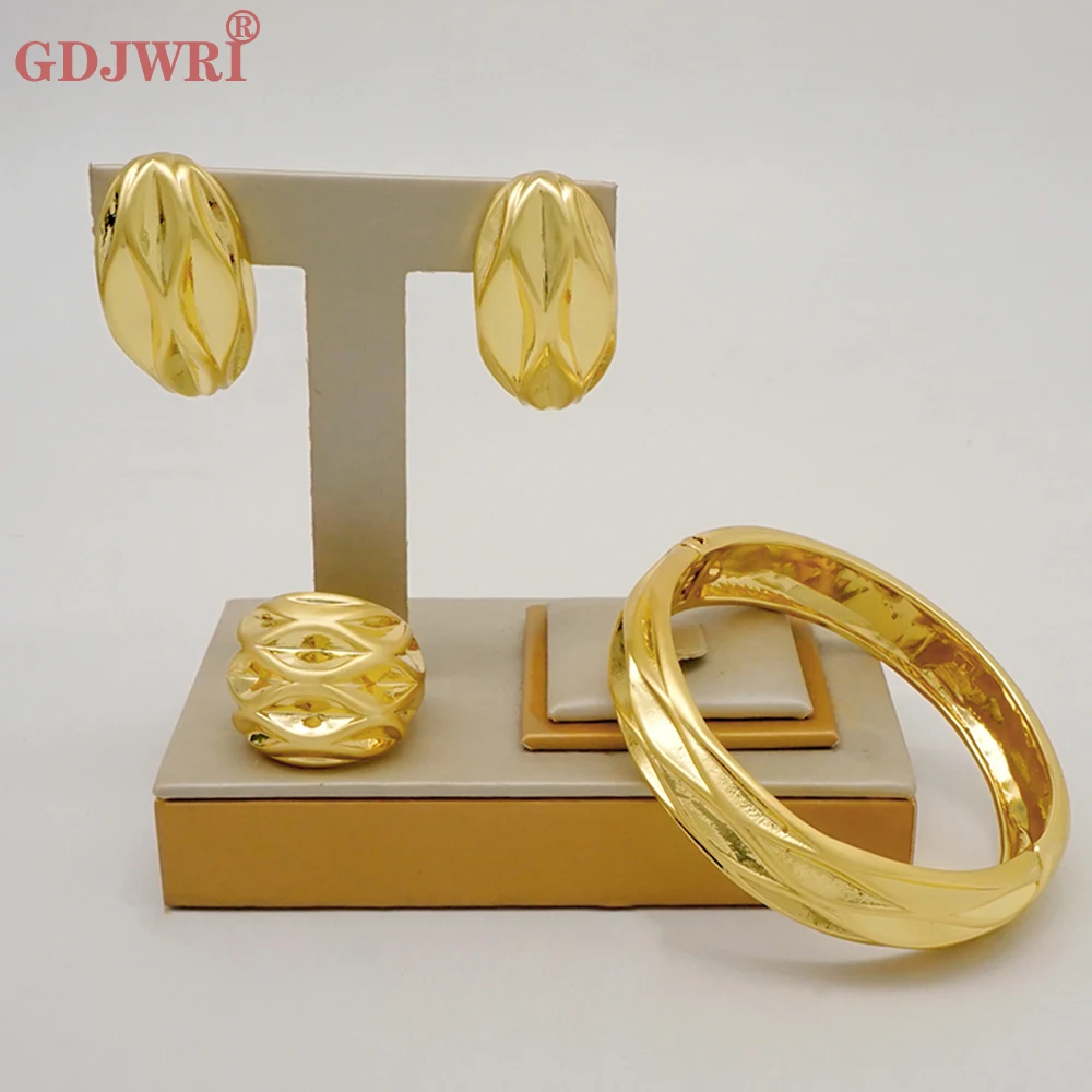 

Newest Italy Bracelet Earrings Ring Jewelry Set Dubai Gold Color Plated For Women's Exquisite Wedding Banquet Dating Jewellery