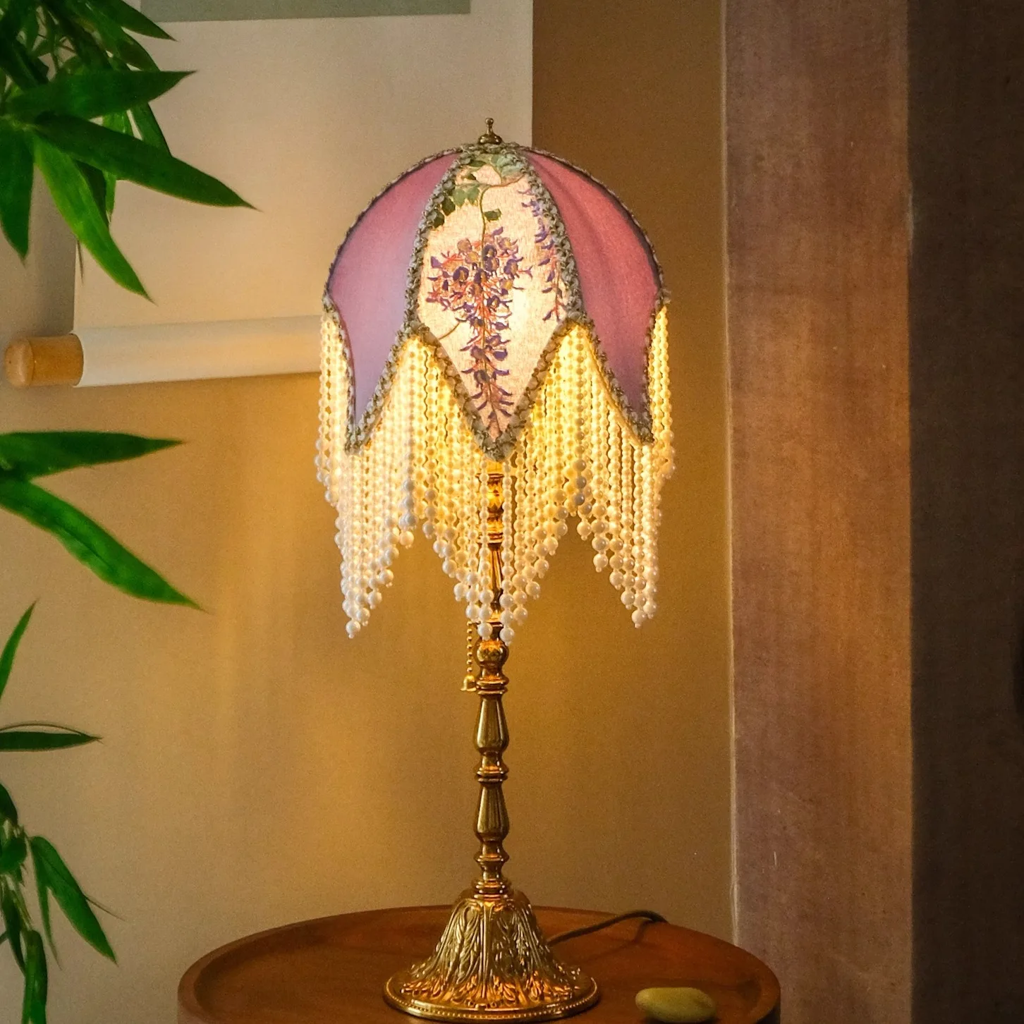 

Wisteria Chinese style French embroidery national style retro bedroom living room atmosphere fabric desk lamp wall lamp