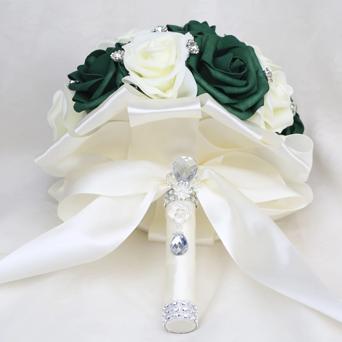 Rhinestone mão Bouquet para damas de honra, PE leite verde escuro Rose Ribbon, simulação casamento Bouquet, prata, PE821