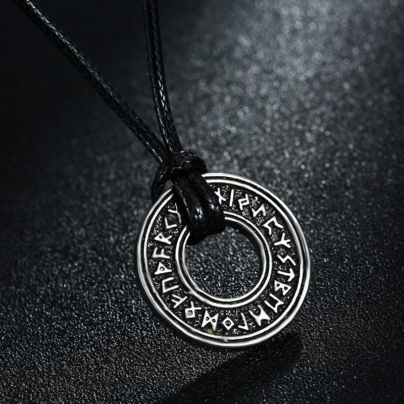 YILUOCD Norse Runes Viking Necklaces for Men Stainless Steel Norse Runes Pendant Pagan Elder Futhark Amulet Jewerly Gift