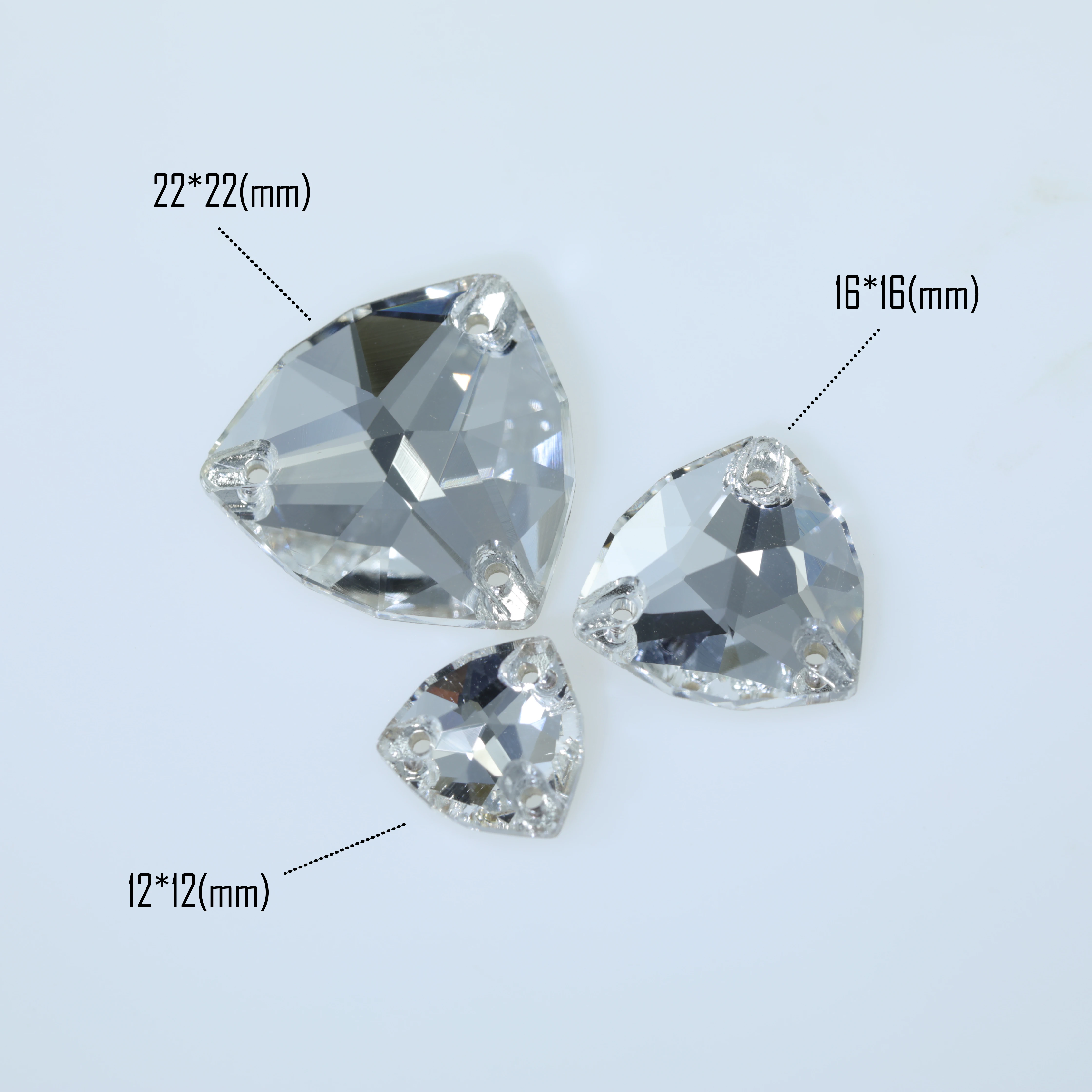 Trilliant Aufnähbare Strasssteine, Hochwertige Glaskristalle mit Bemaltem Effekt, Flache Rückseite, Einfach zu Nähen für Hochzeitskleider, Jacken, Taschen, Schuhe – Detail 4