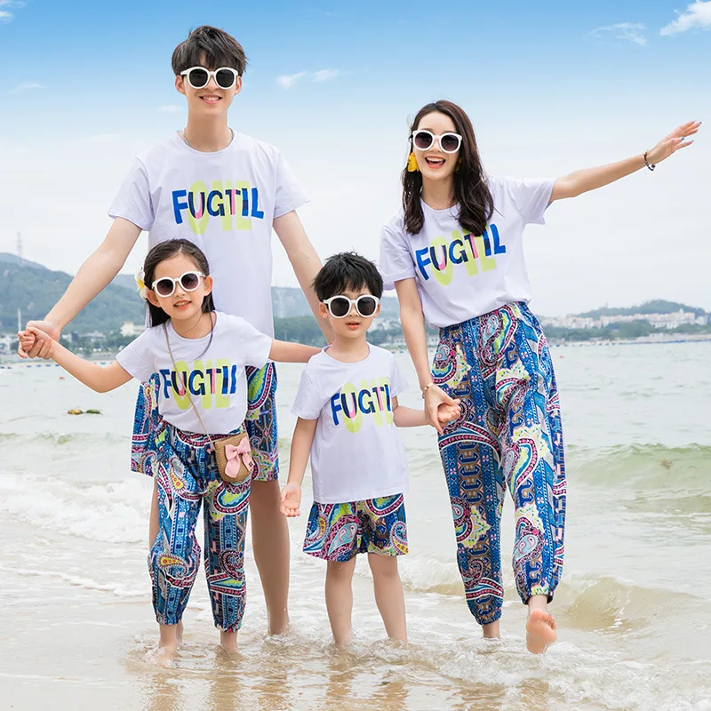 

Parent-child Beach Couple Outfits Vacation Family Matching Two Piece Sets Mom Daughter Tops Pants Dad Son T Shirt Shorts Clothes