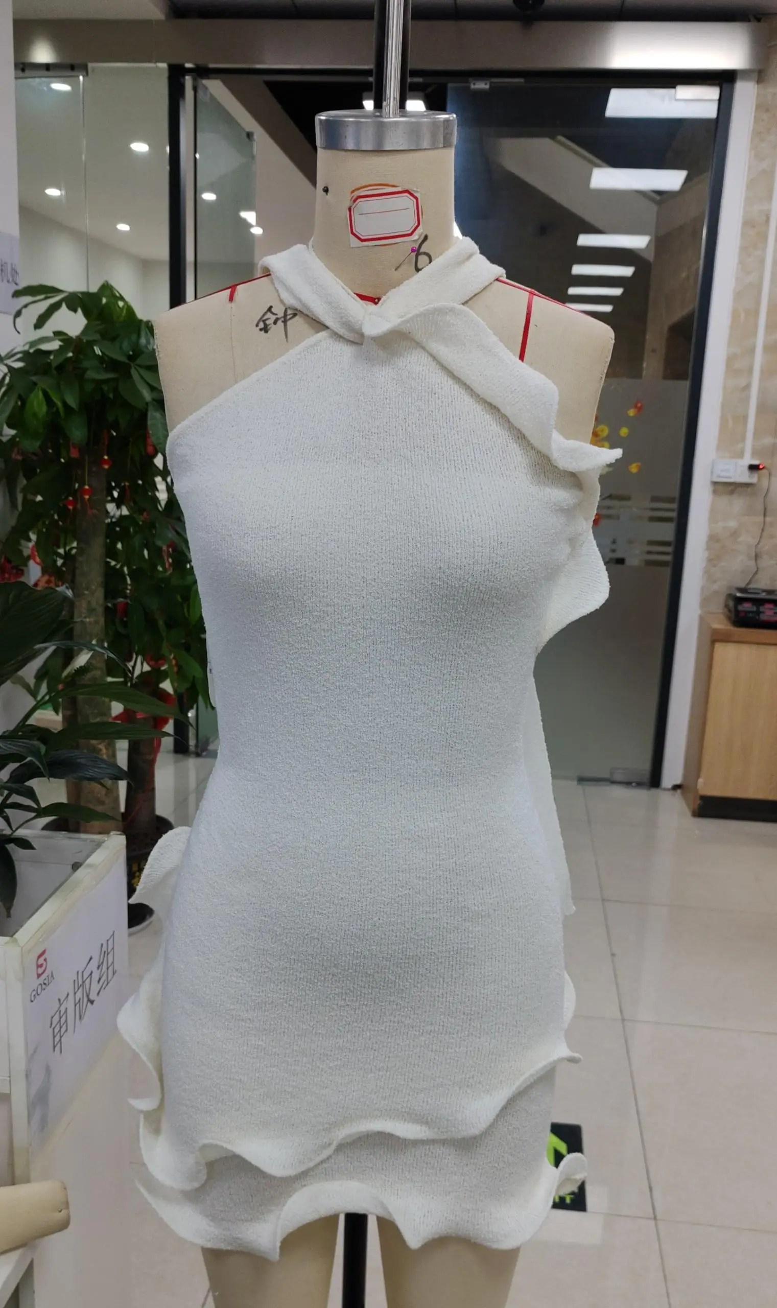 Doourbesty ผู้หญิงถัก Halter Sheer Mini Dress โครเชต์ Ruffles Edge Bodycon ชุดสั้น Y2k เซ็กซี่ Beach Cover up 2025