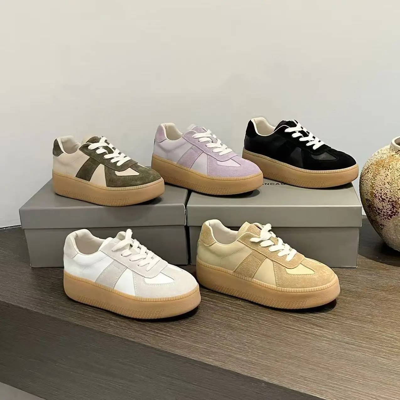 

Женские немецкие тренировочные туфли на толстой подошве, осенние новые универсальные дышащие спортивные туфли для студентов, белые туфли 35-40