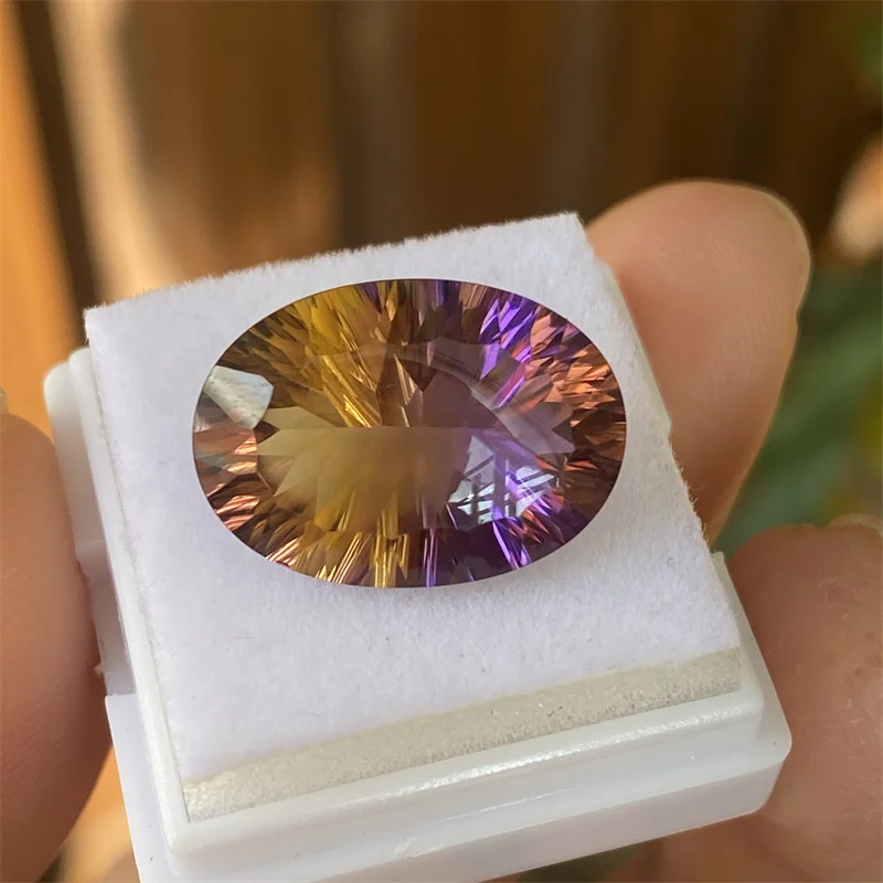 

Драгоценный камень натуральный аметист 13*18*8 мм 10,65 карат