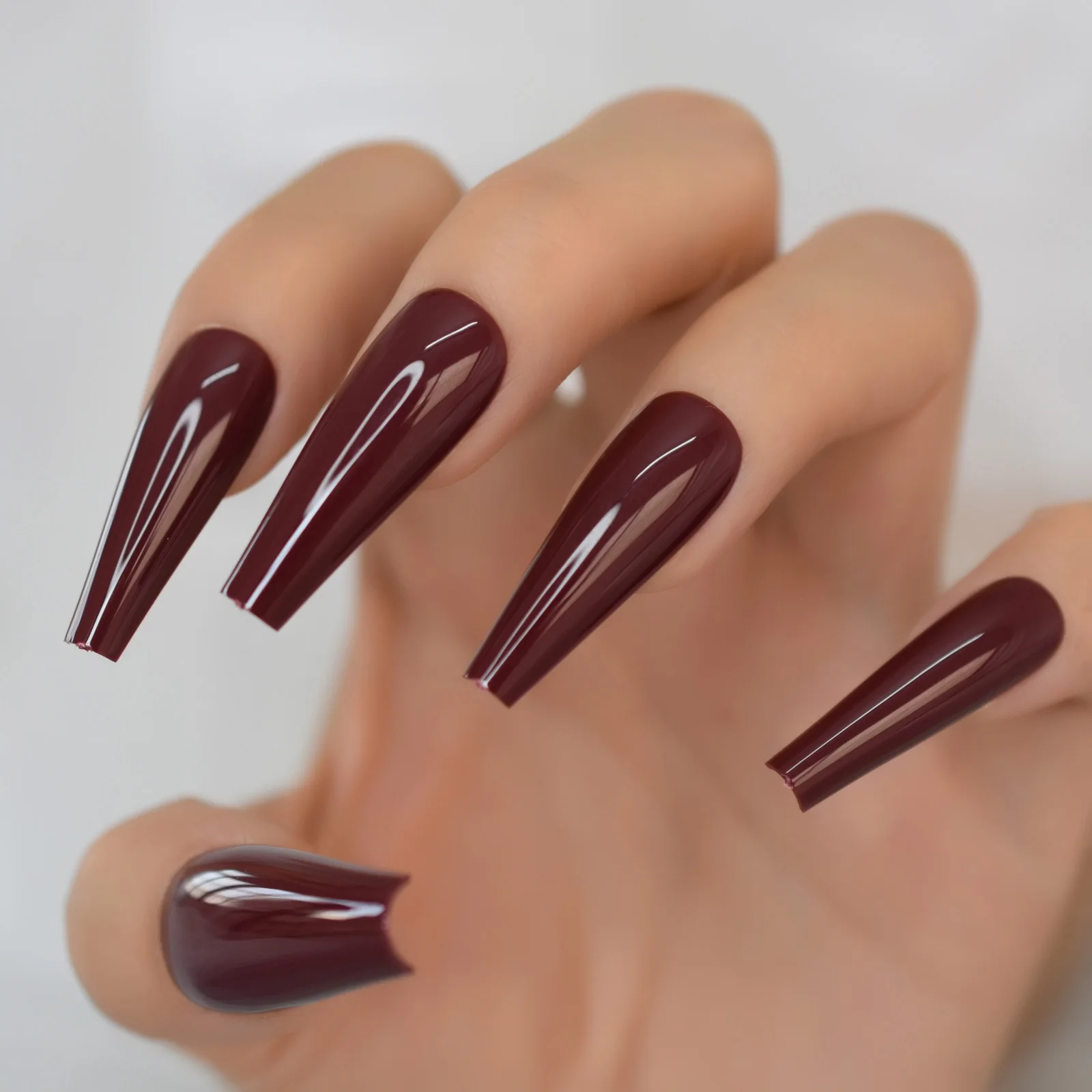 24szt Ballerina Fake Nails Burgundy Wine Red Pure Color Long Coffin Glossy Press on Nail False Tips Manicure dla kobiet i dziewcząt