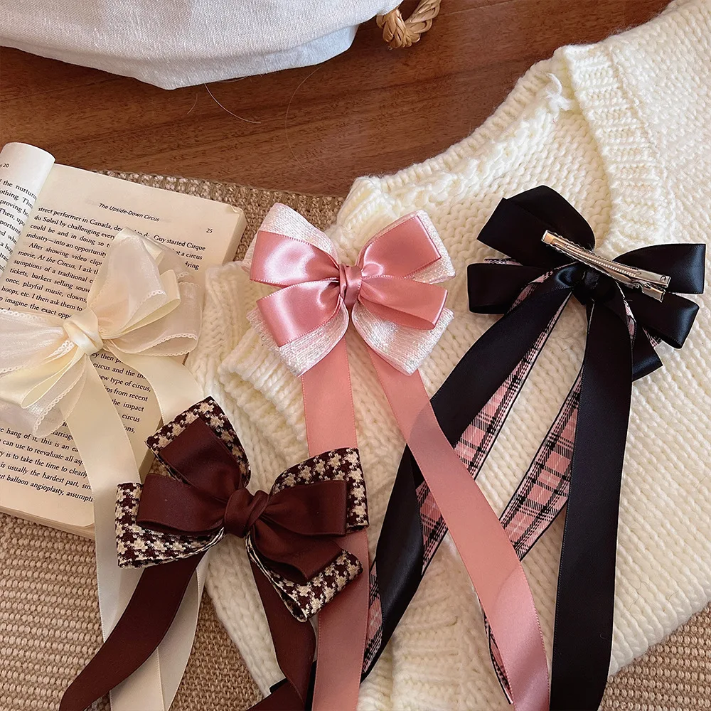 Immagine 4: Set di 1 Berretto Vintage con Fiocco per Donne, Accessorio Versatile ed Elegante per Uso Quotidiano e Appuntamenti, Cappello di Moda Indispensabile per Ragazze