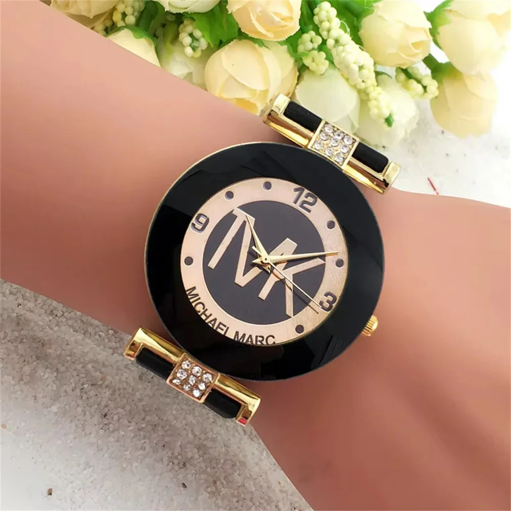 Women Fashion Quartz Watch Round Large Dial Rhinestone Decor Gold Alloy Case Soft Silicone Strap Casual Ladies Wrist Watch Gift