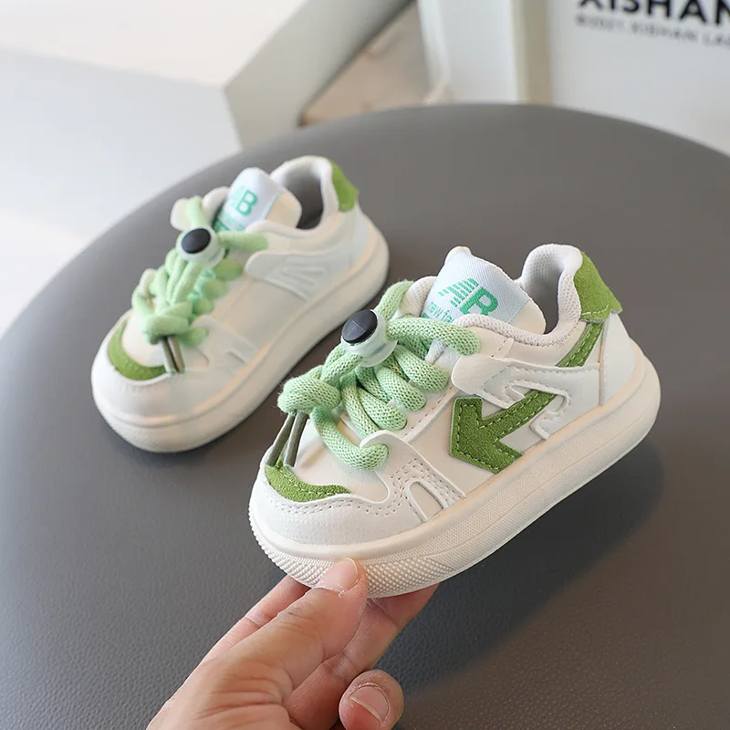 Sneakers per bambini ragazzi scarpe Casual antiscivolo neonate fondo morbido appartamenti bambino scarpe da passeggio traspiranti scarpe da studente