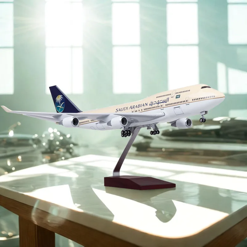 

1/150 Scale Plane Model Aircraft B747-400 Saudi Arabian Airlines Miniature Airplane Resin Collectible Aircraft Boy Toys Gift