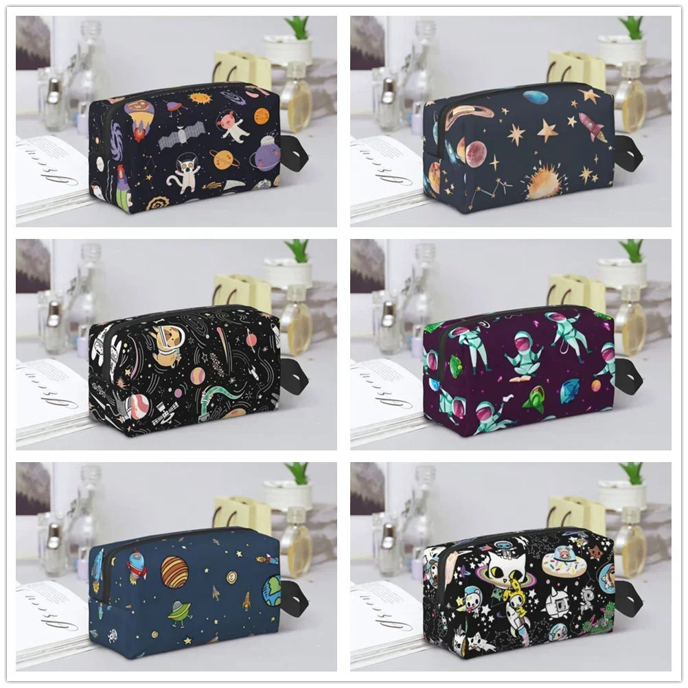 

Astronaut sky cartoon Makeup bag Ladies Zipper large print travel storage Toiletry bag Pen bag Suitable gifts