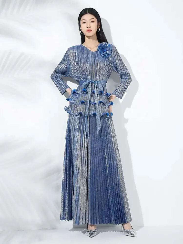 

Miyake Style Casual Women Pleated Two-piece Set V-neck 3D Flower Lace-up Fungus Hem Design Top + Wide Leg Pants New Fashion