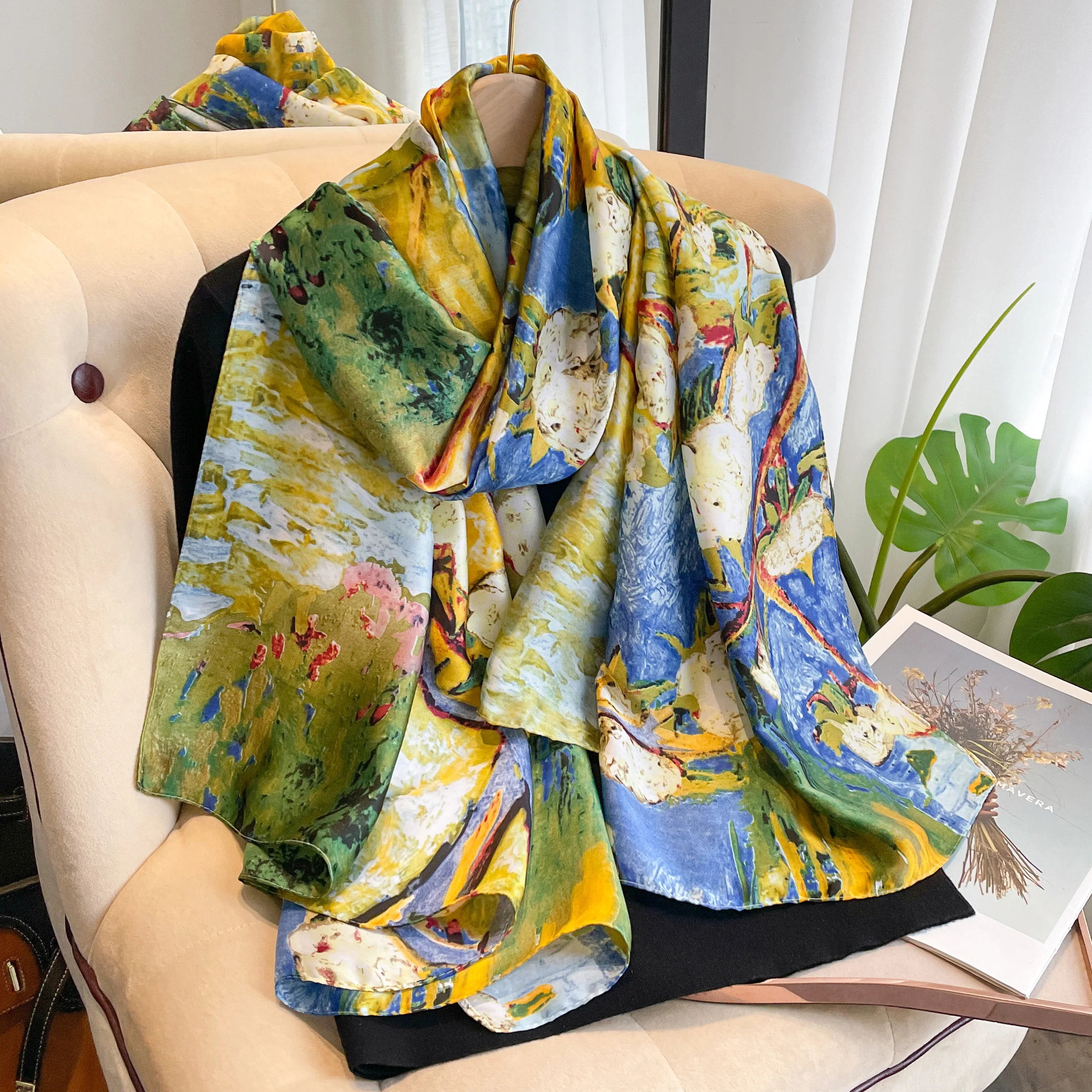 New Simulated Silk Printed Scarf for Women's Autumn and Winter Warmth Scarf Fashionable and Fashionable Foreign Style Shawl