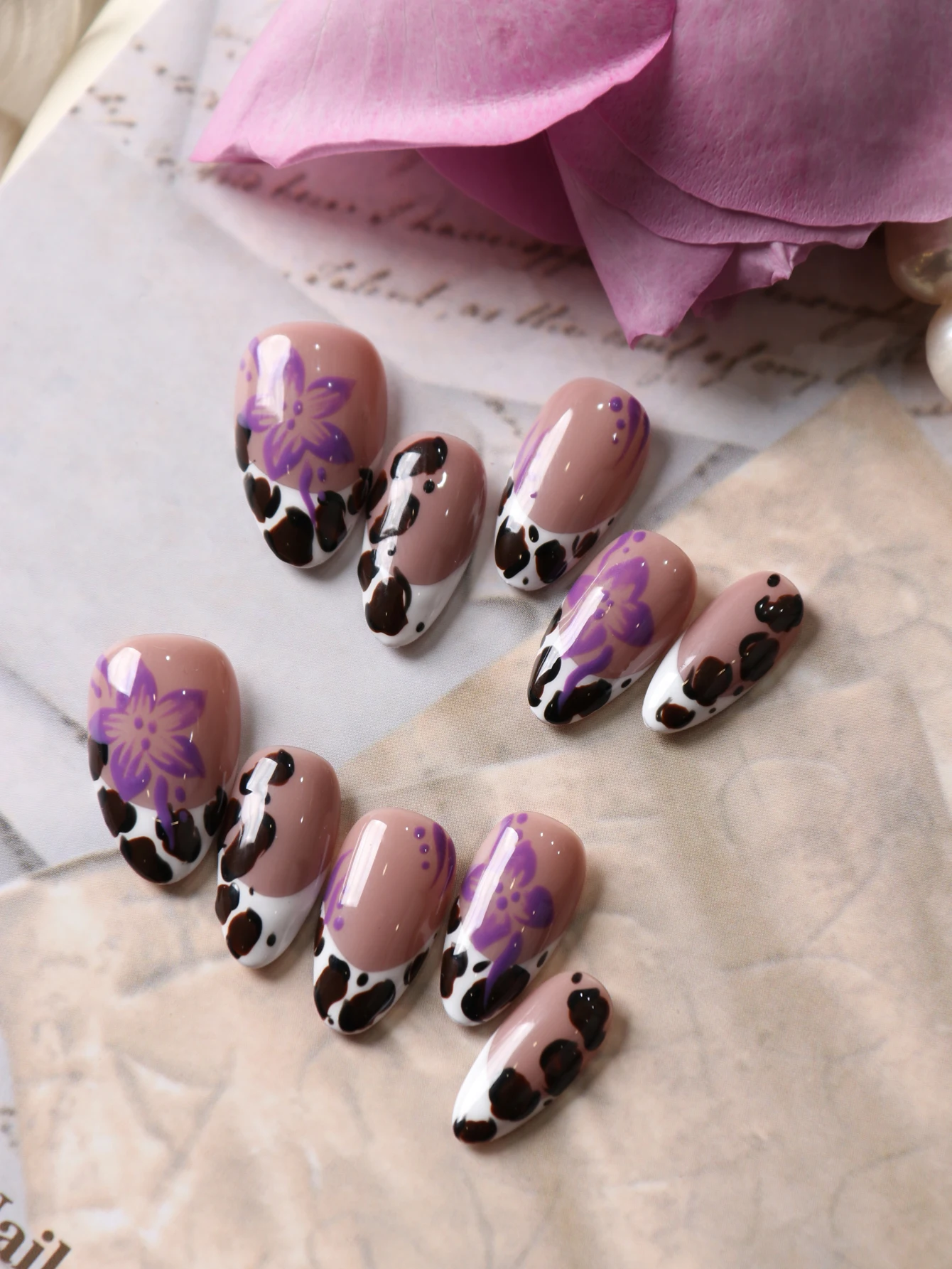 10Pcs Press on Nails Short Milk Pattern French Almond Fake Nails Includes 1 Sheet of Adhesive Tabs & 1 Pc Mini File