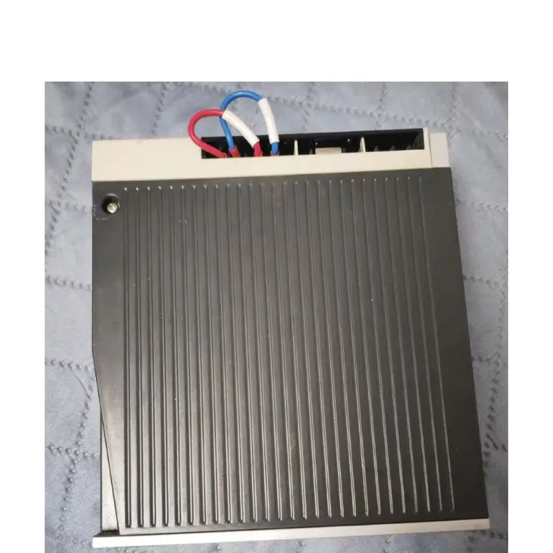 Servo drive usado AS1-08BFI 750W testado OK e enviado rapidamente