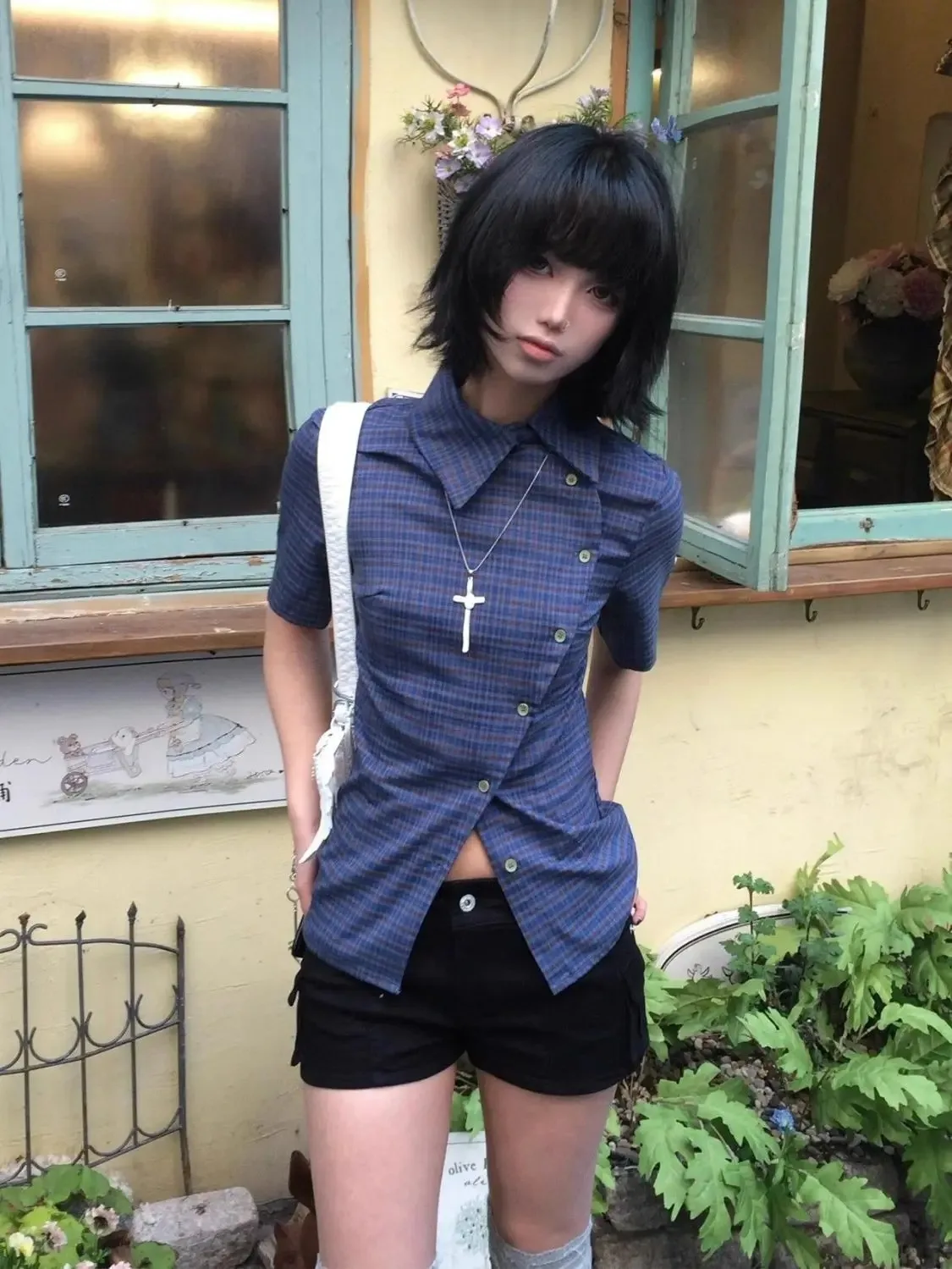 New Chinese blue plaid short-sleeved shirt female summer explosion shirt fashion small design sense small shirt top