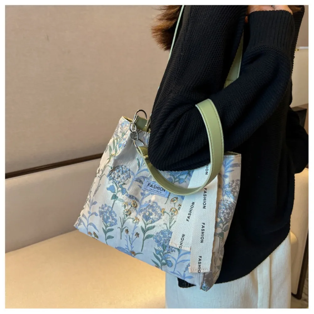 Large-capacity Shoulder Bag New Embroidery High-quality Crossbody Bag Canvas Bag