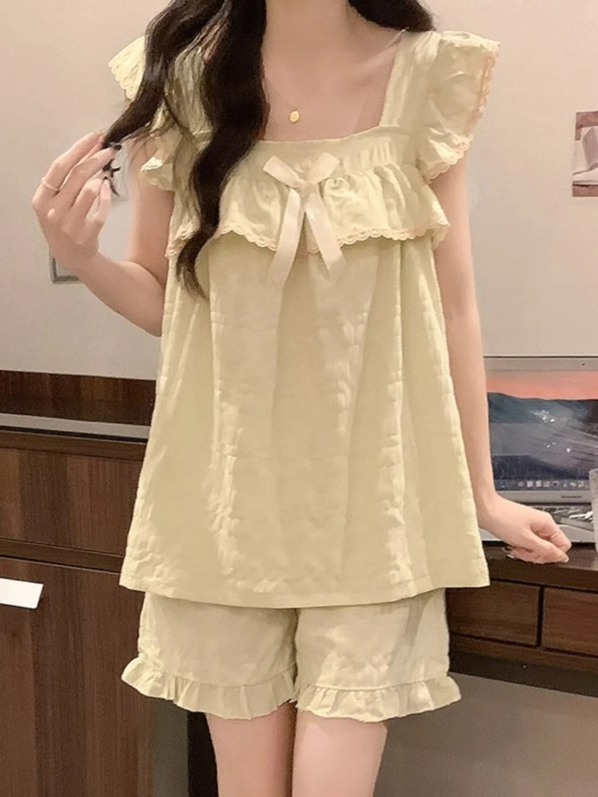 Sexy Strap Short Pants Sleepwear Set for Women Summer Sweet Green Princess Style Home Clothes with Chest Pad Two-Piece Set