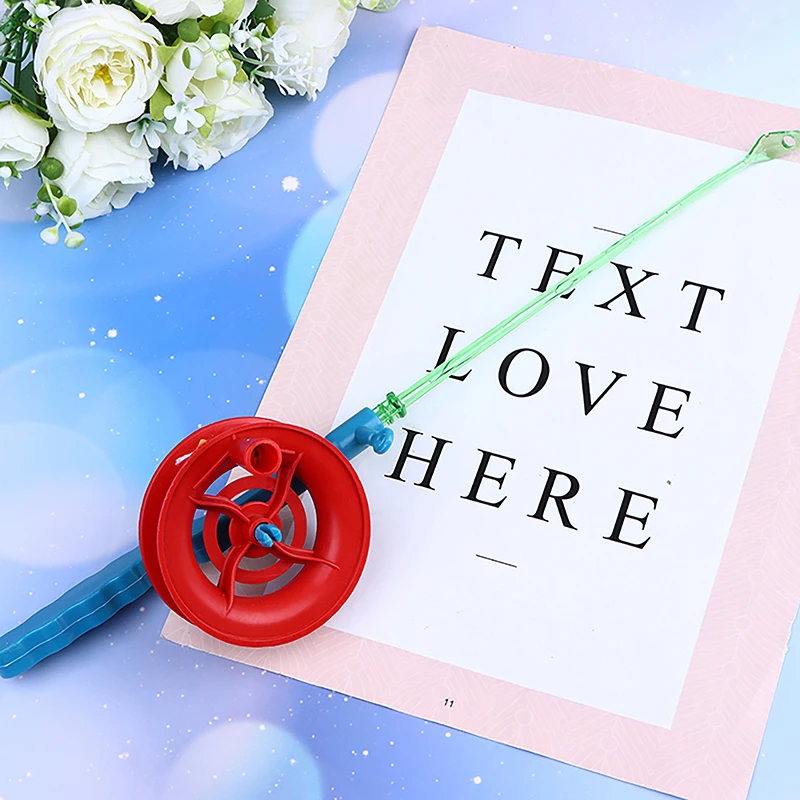 1 דיג מוט דיג מוט חוט עם שרשרת עפיפון סליל גלגל יד עפים סליל מעופף יד עפים סליל לילדים משחק חיצוני 30m קו