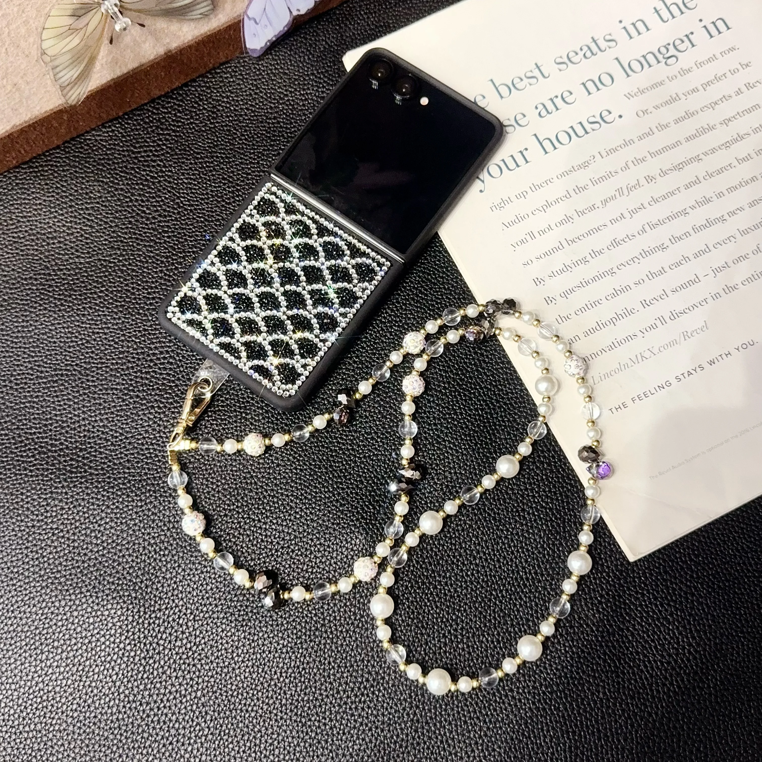 Unique Elegant Diamond Scale Pearl Wrist Chain Phone Case Cover For Samsung Galaxy Z Flip 3 4 5 6 7 F7220 Flip6