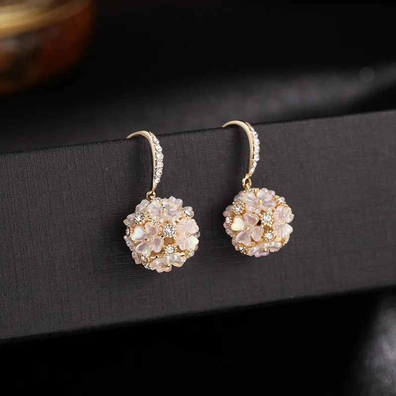 Cute Flower Ball Ear Hook Personalized Earrings For Women, Simple And Long Silver Needle Earrings, Elegant Shell Flower Earrings