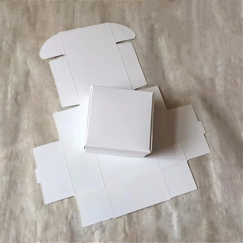 50 Uds. Caja de jabón hecha a mano de papel blanco en blanco, herrajes de cartón para bricolaje, joyería, boda, fiesta, regalo de Navidad, cajas de embalaje de cosméticos para dulces