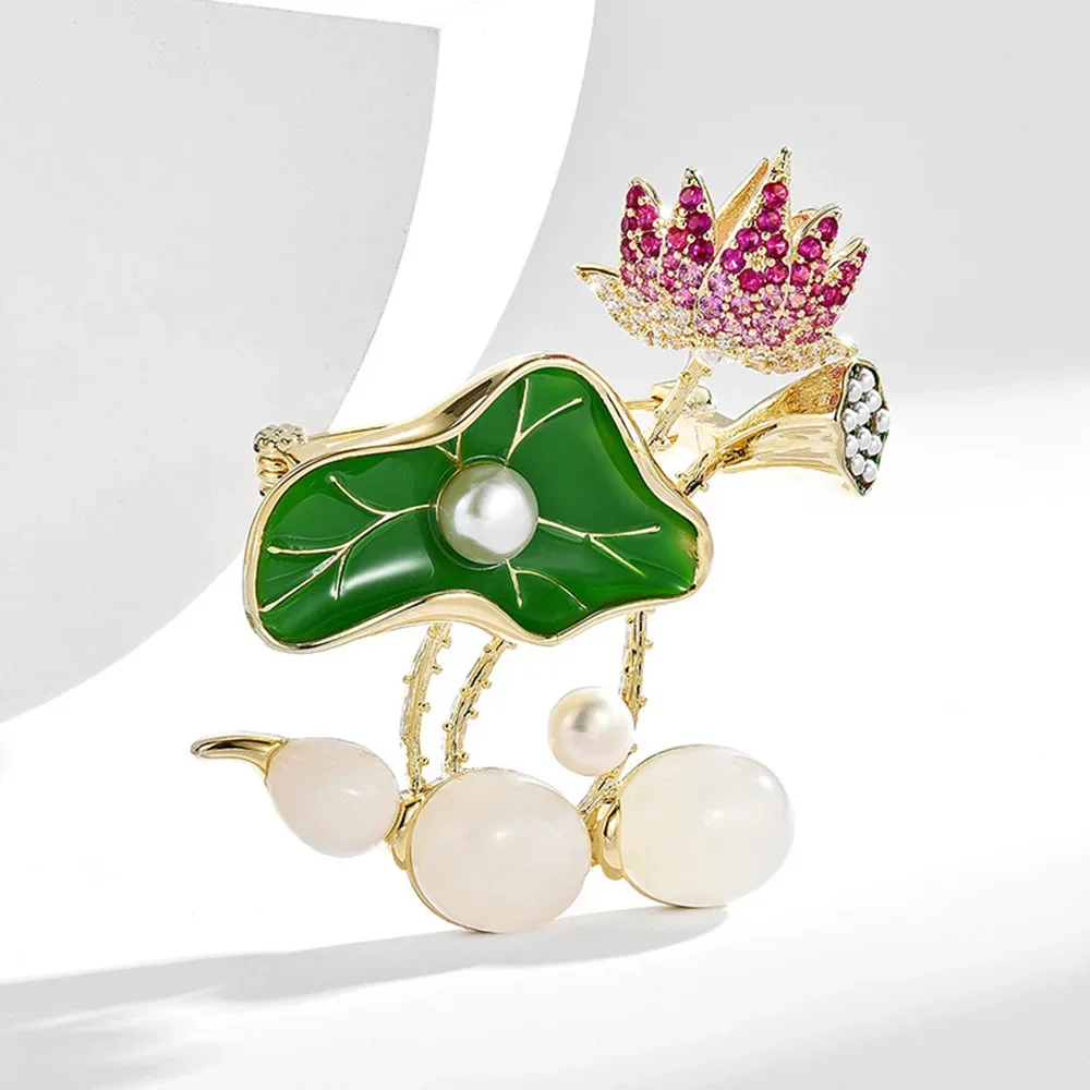 Exquisite Lotus High-end Women's High-end Luxury Pearls Classic Smart Design Suit Coat Pin Decoration Office Party Accessories