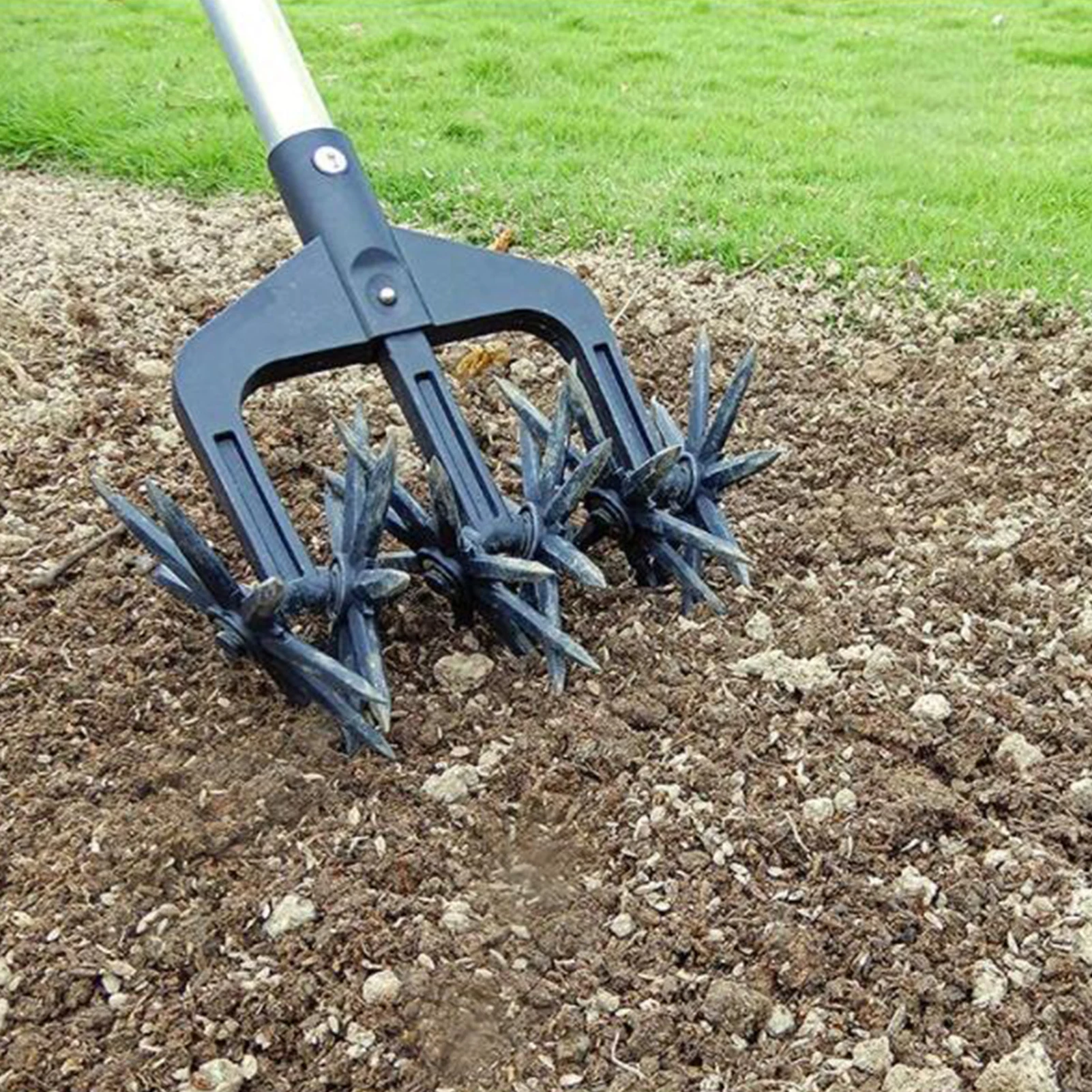 2 in 1 Garden Rotary Cultivator Ergonomic Lawn Ripper Manual Soil Plowing Tool for Mowing Digging and Weeding